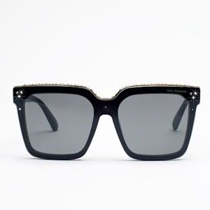 True Religion 100% UV black gold rhinestones oversized womens sunglasses TR57979